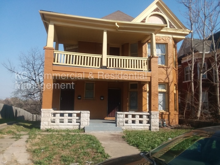 Primary Photo - 2219 Brooklyn Ave