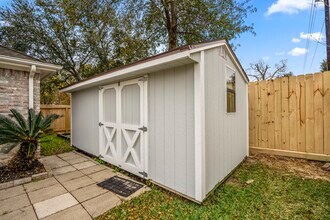 Building Photo - 2923 Goldspring Ln