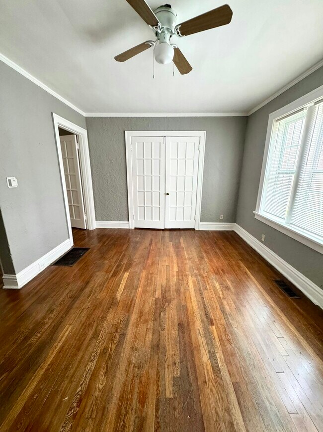 Foto del edificio - 4223 Ellenwood Ave
