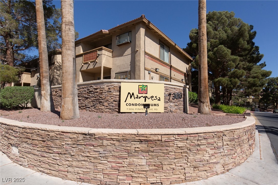 Foto principal - 7300 W Pirates Cove Rd