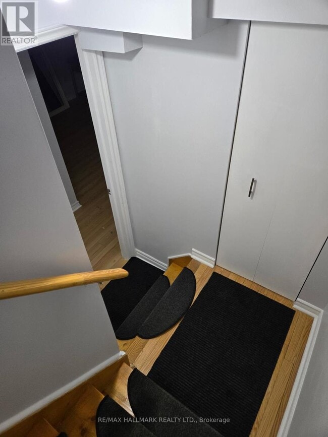 Building Photo - 2 Lady Loretta Ln