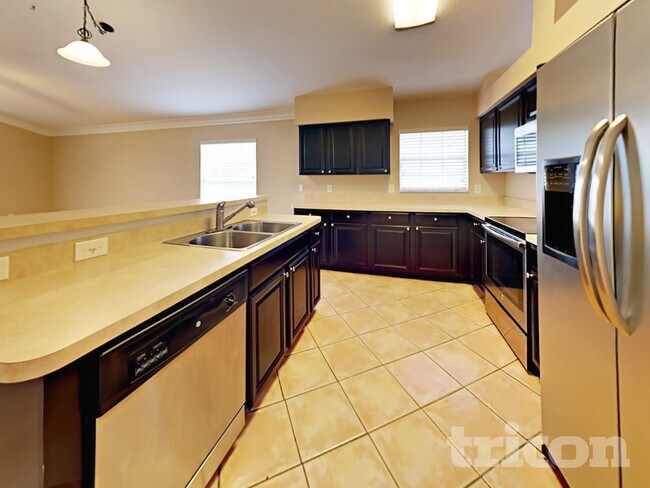 Building Photo - 2865 Cayman Way