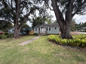 Building Photo - 3712 Hyacinth Ave