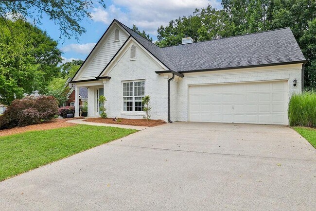 Foto del edificio - 6760 Waveland Dr