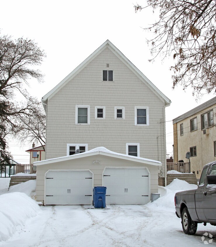 Building Photo - 2506 7th Ave E