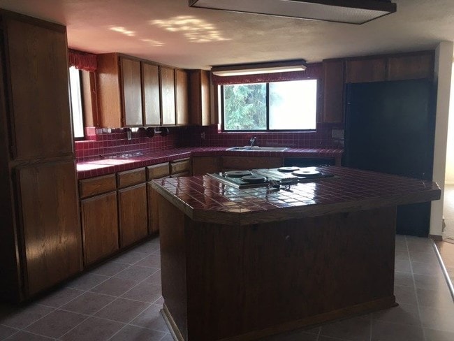 Foto del edificio - 203 Cedar Ln
