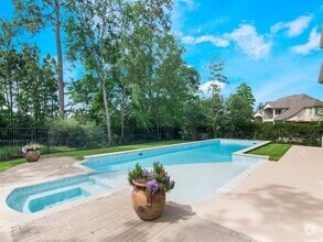 Building Photo - 107 W Black Knight Dr