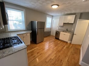 Building Photo - 309 Highland Ave