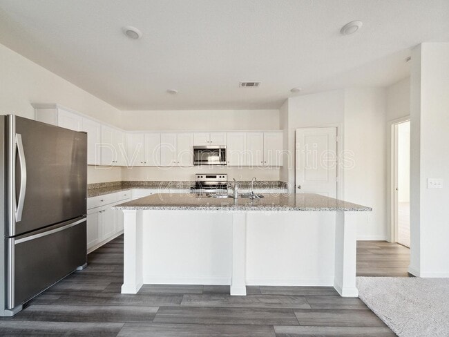 Building Photo - 3410 Bishop Ter Dr