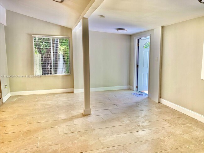 Building Photo - 5707 NE Miami Ct