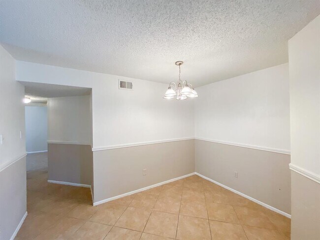 Building Photo - 1312 Brenda Ln