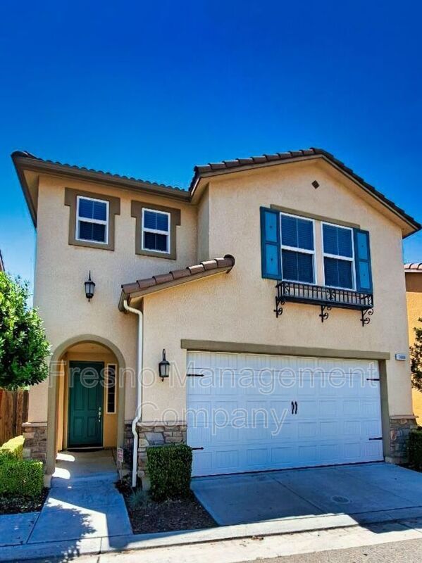 Primary Photo - 1444 N. Mosaic Way