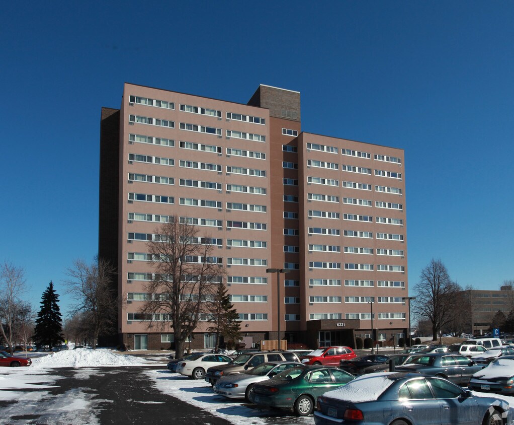 The Crest Apartments Apartments 6221 Shingle Creek Pky Brooklyn