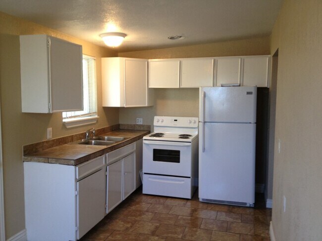 Foto del edificio - 3532 Valley Heights Dr