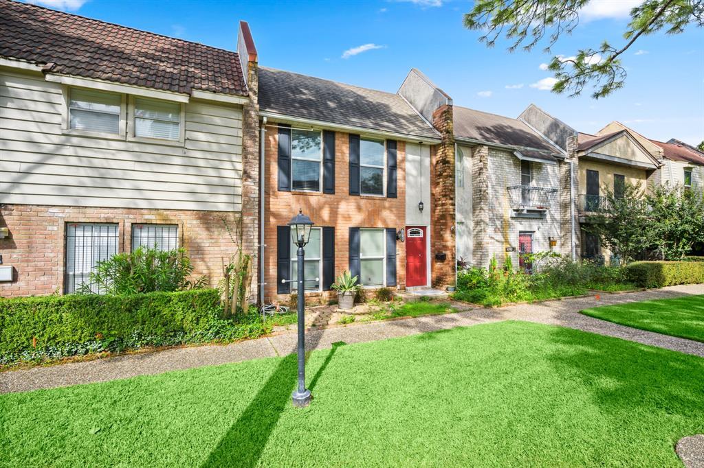 10760 Briar Forest Dr, Houston, TX 77042 Condo for Rent in Houston