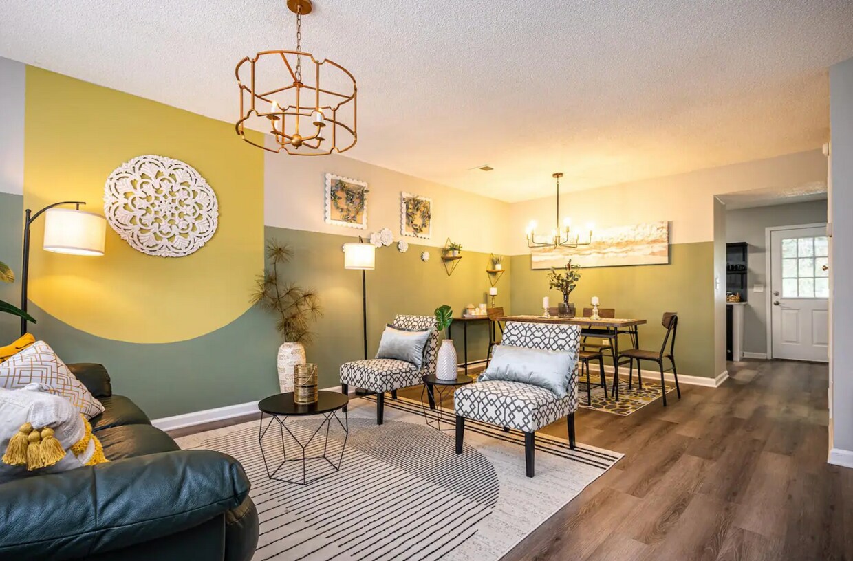 Primary Photo - 1275 Sweet Pine Dr
