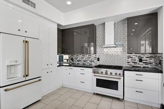 Building Photo - 6932 E Pearl St