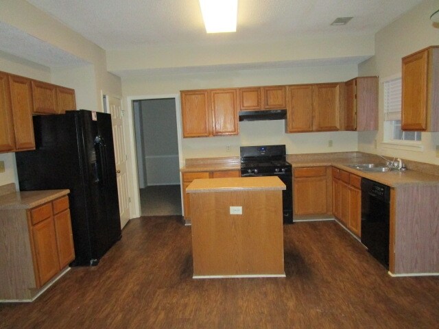 Foto del edificio - 1851 Green Oak Cir