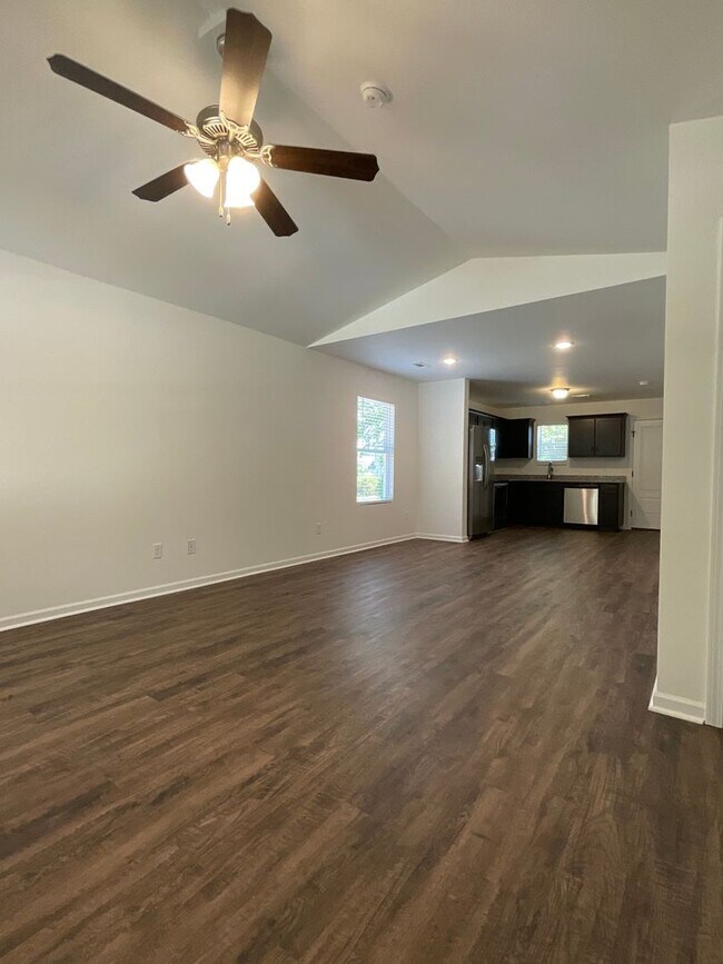 Building Photo - Brand New 2 Bedroom 2 Bathroom Home!