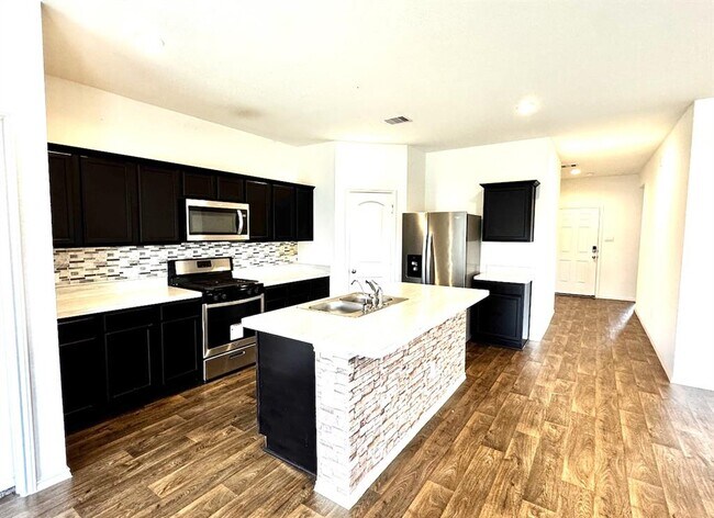 Foto del edificio - 5238 Bay Mdws Ln