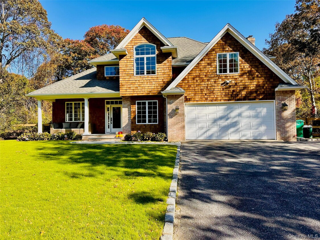 Foto principal - 10 Ginny Ln