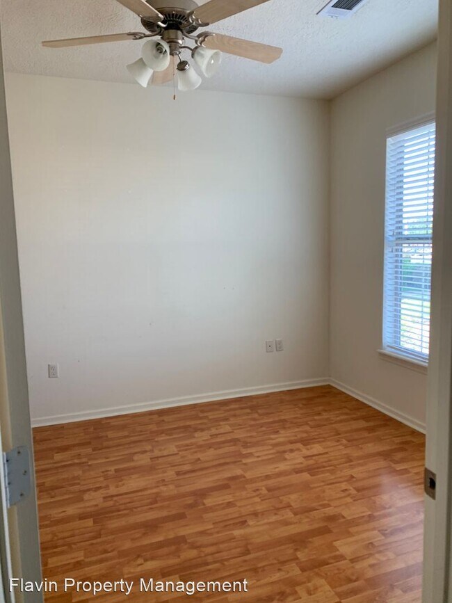 Foto del edificio - 2 br, 2 bath House - 307 E Hale Street Apt C