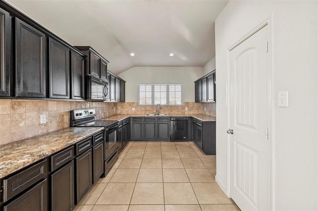 Foto del edificio - 4620 Elderberry St