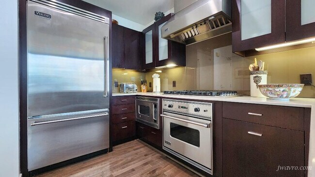 Foto del edificio - 333 1st St