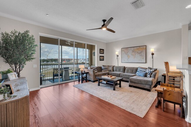 Building Photo - Venetian Harbor 3 bed 2.5 bath + Office/Den & 2 car tandem oversized garage!