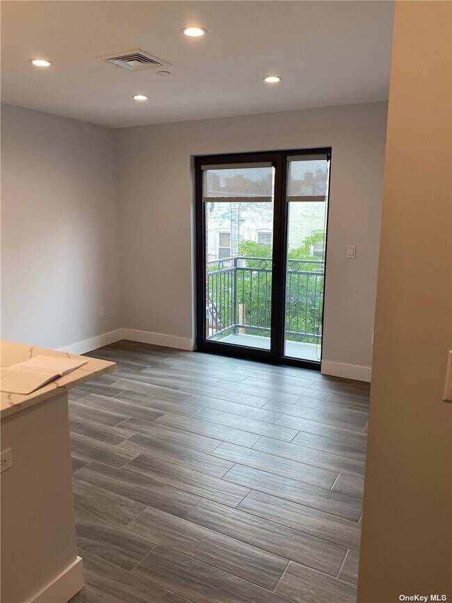 Foto del edificio - 25-40-40 31st St