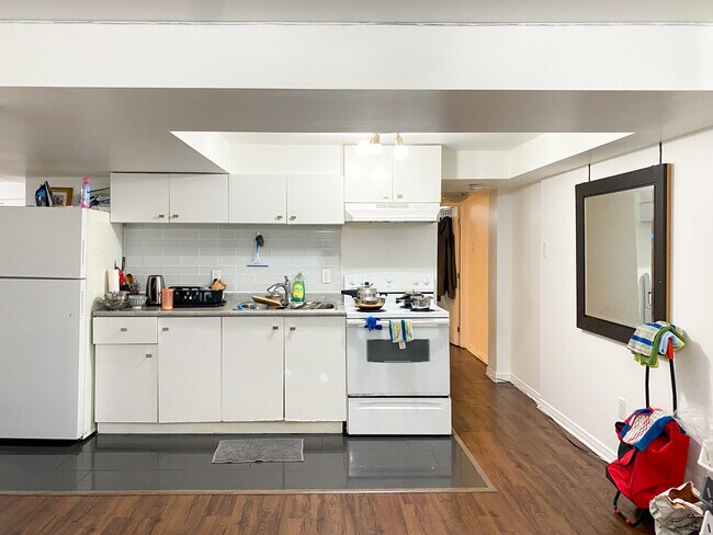 Photo du bâtiment - 844 Woodroffe Ave