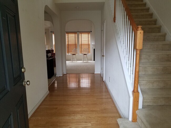 Foto del edificio - 4409 Silver Fox Ln
