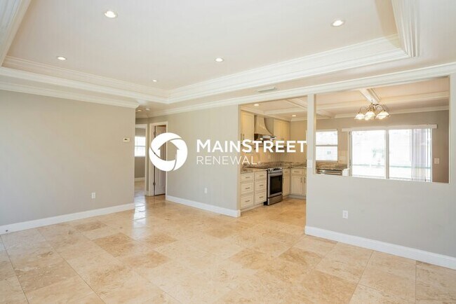 Building Photo - 3 Bedroom Pet-Friendly Home in PORT CHARLO...