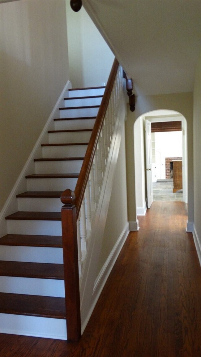 Foto del edificio - 1879 Wayside Pl