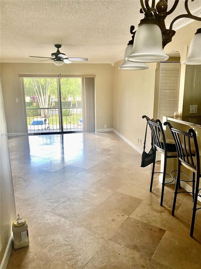 21 Jacaranda Country Club Dr Unit 224, Plantation, FL 33324 Condo for