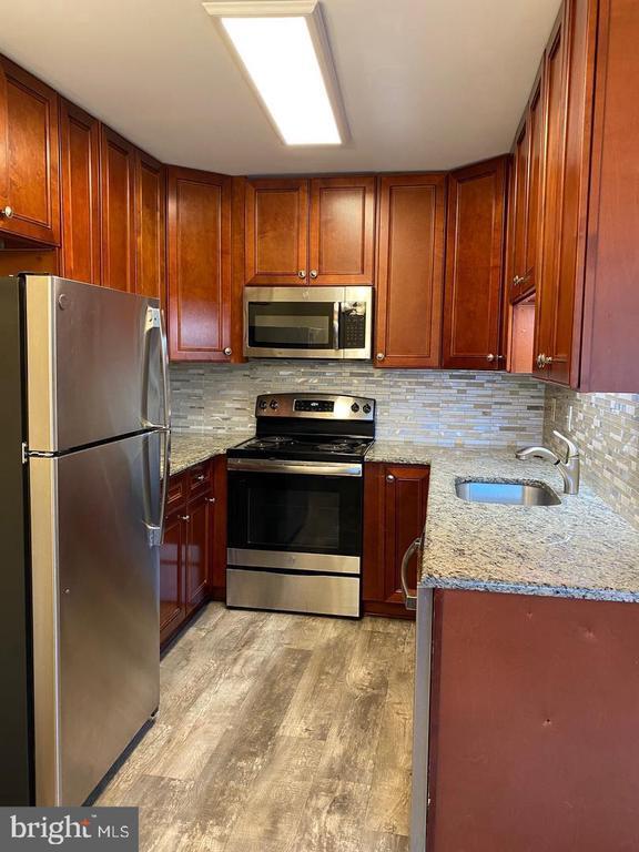 Foto del edificio - 478 E Main St