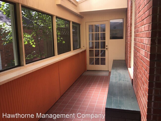 Building Photo - 3 br, 4 bath House - 103 West Parkway Drive