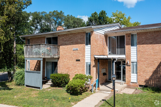 Building Photo - Mapleridge Apartments