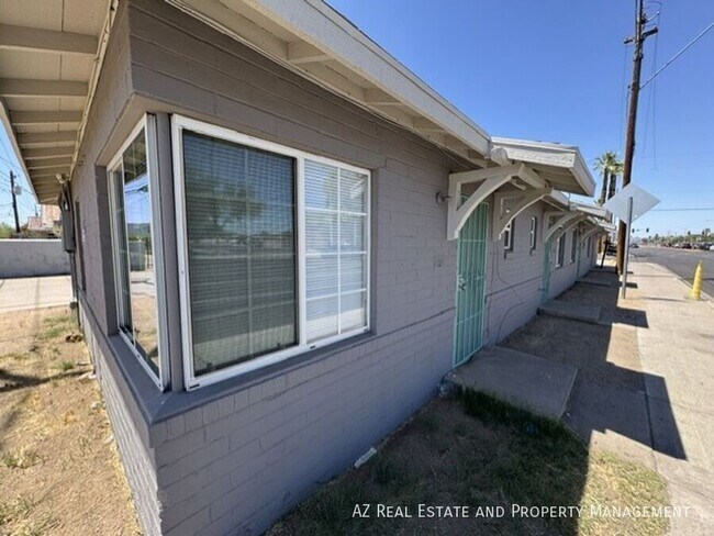 Building Photo - 1038 N 16th St