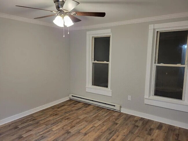 Foto del edificio - 737 Girard St