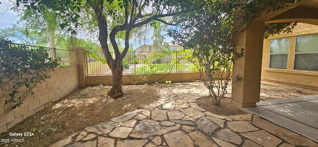 Building Photo - 21147 E Avenida Del Valle