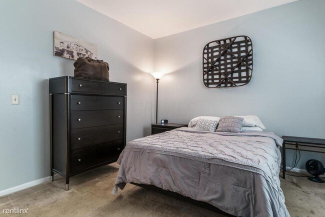 Foto del edificio - 1 br, 1 bath Condo - 41 W Lincoln St