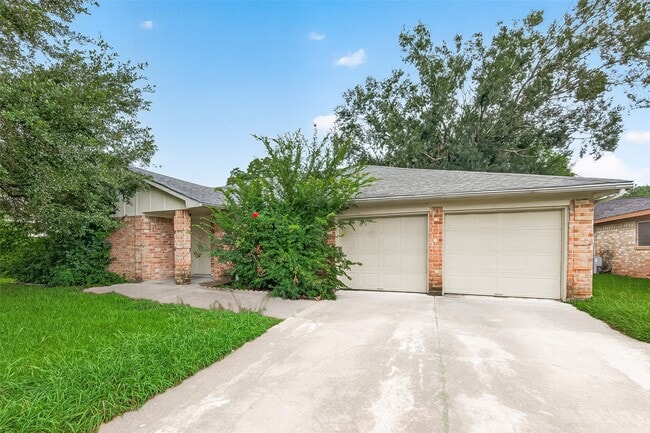 Building Photo - 7214 Addicks Clodine Rd