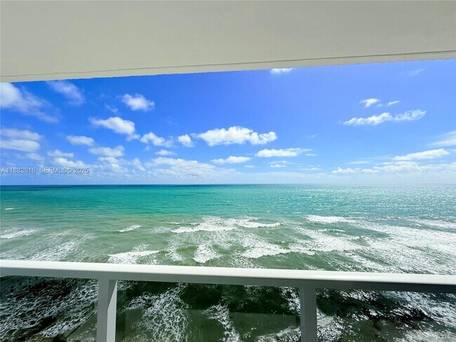 Foto del edificio - 2751 S Ocean Dr