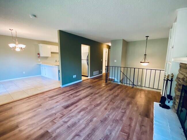 Building Photo - 2497 Copper Cliff Trail
