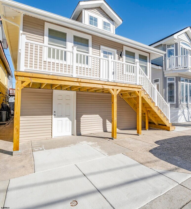 3 S Richards Ave Unit A, Ventnor City, NJ 08406 Room for Rent in