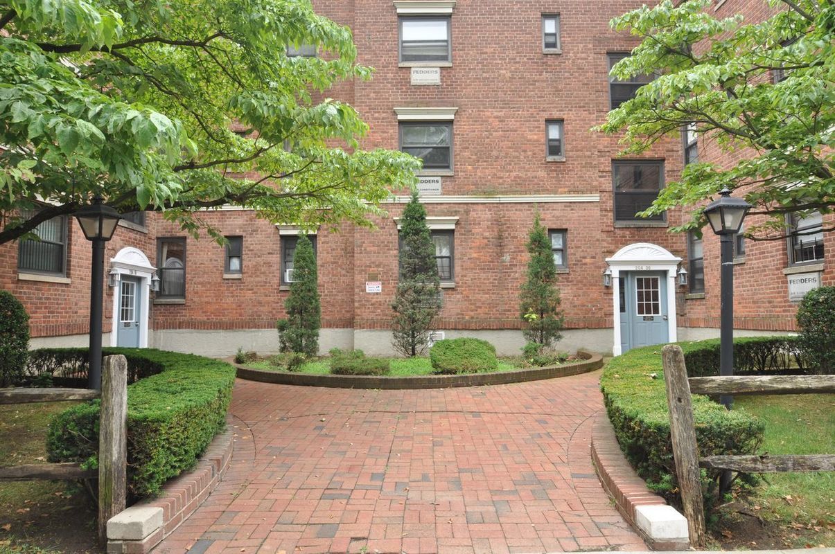 20306 43rd Ave, Bayside, NY 11361 Condo for Rent in Bayside, NY