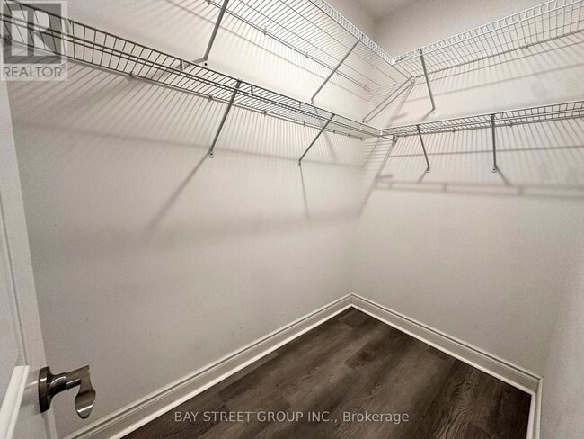 Building Photo - 99 S Town Centre Blvd