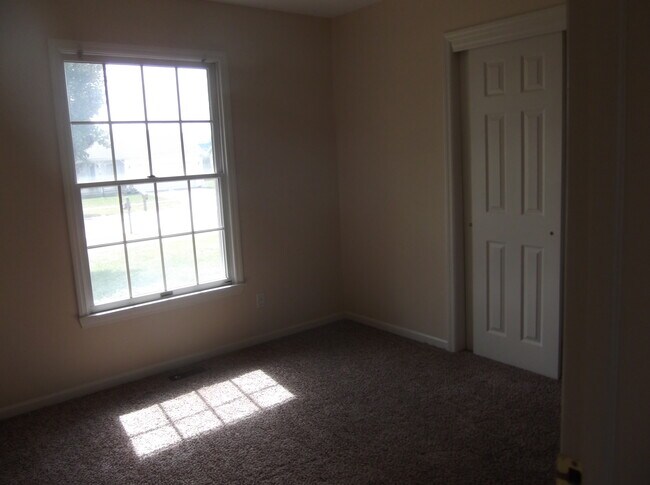 Foto del edificio - 3210 Old Warson Rd