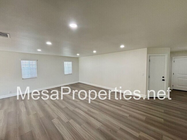 Foto del edificio - 1617 Fairfax Ct
